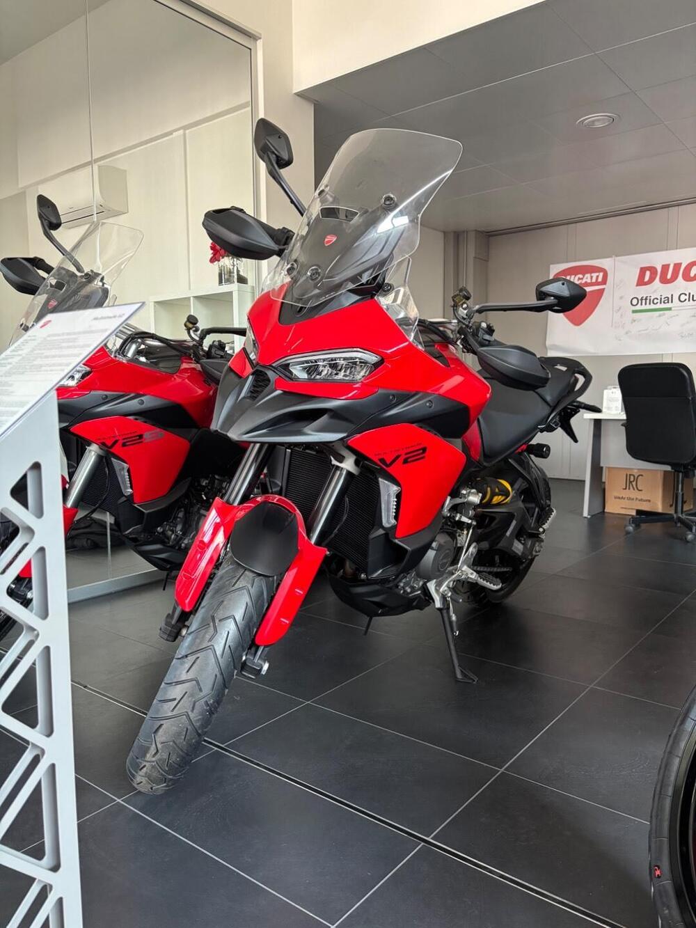 Ducati Multistrada V2 (2025)