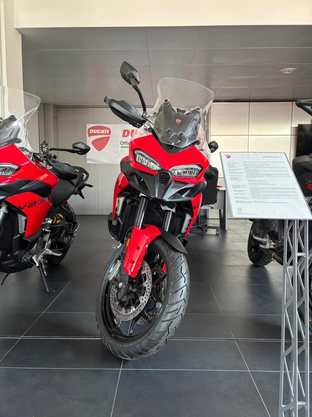 Ducati Multistrada V2 (2025) (2)