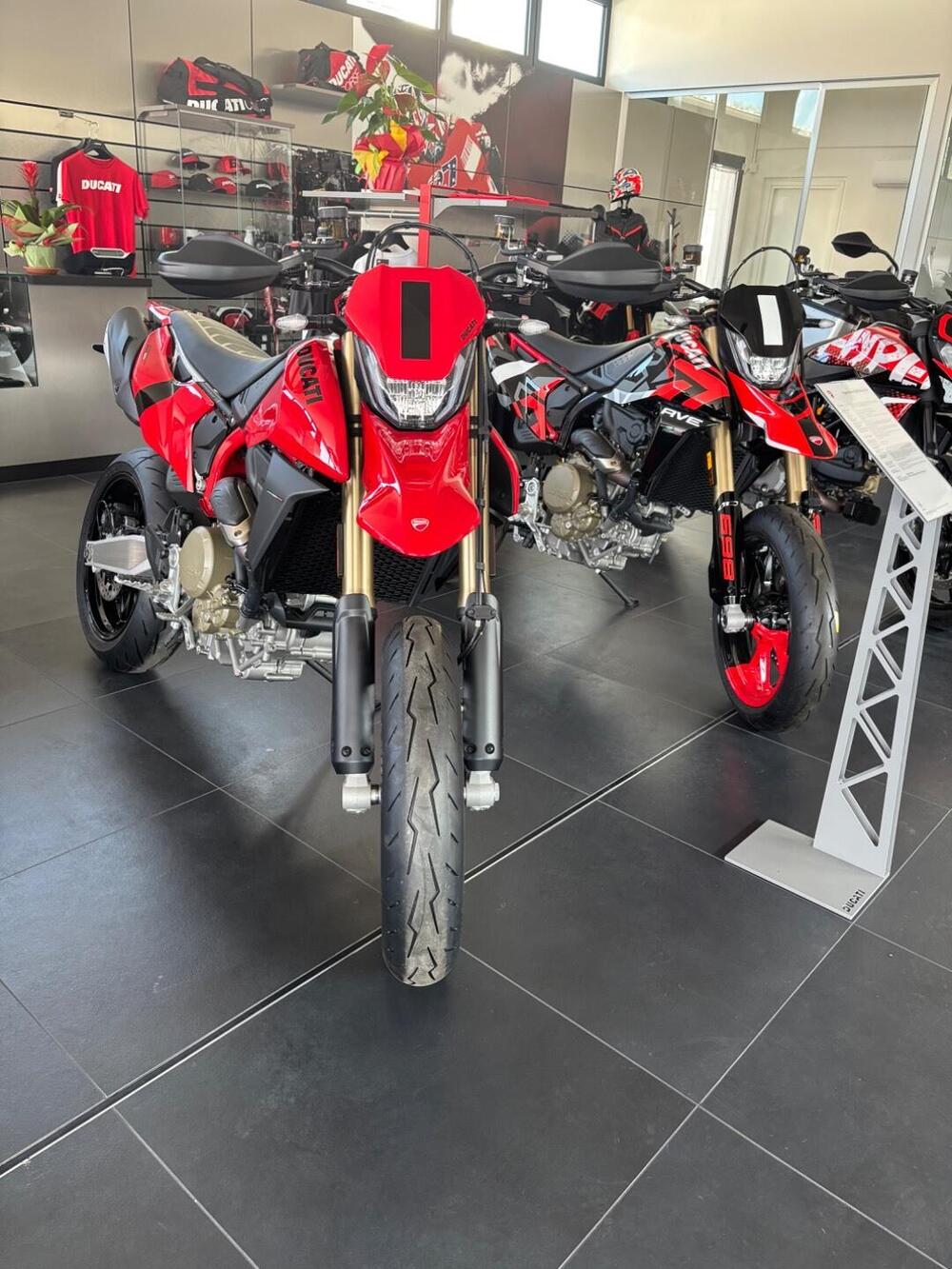 Ducati Hypermotard 698 Mono (2024 - 25) (3)