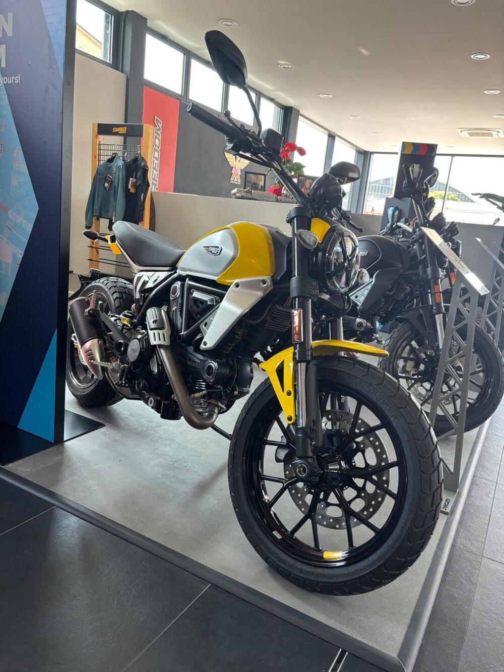 Ducati Scrambler 800 Icon (2023 - 25) (2)