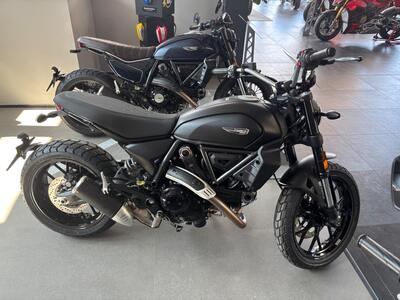 Ducati Scrambler 800 Icon Dark (2025) nuova