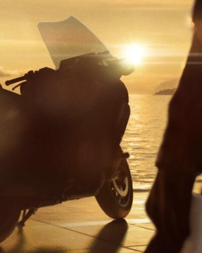 BMW svela il Teaser della Nuova R 1300 RT: presto le prime immagini ufficiali