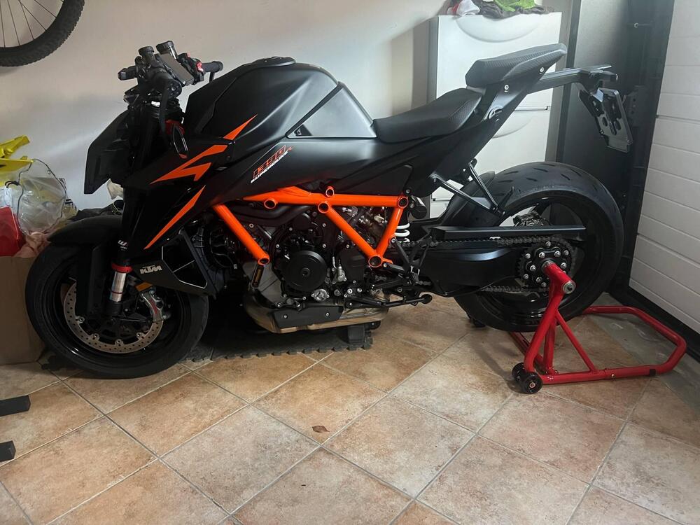 KTM 1390 Super Duke R (2024 - 26) (3)