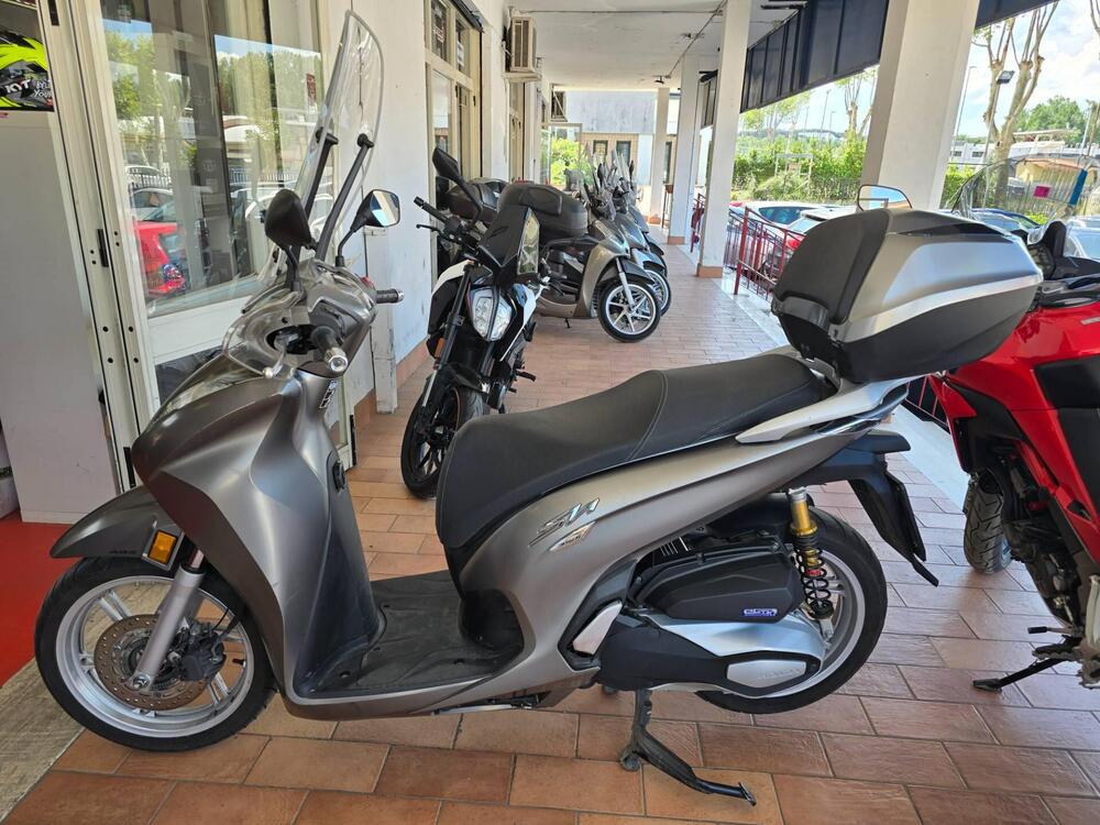 Honda SH 350 (2021 - 24) (2)