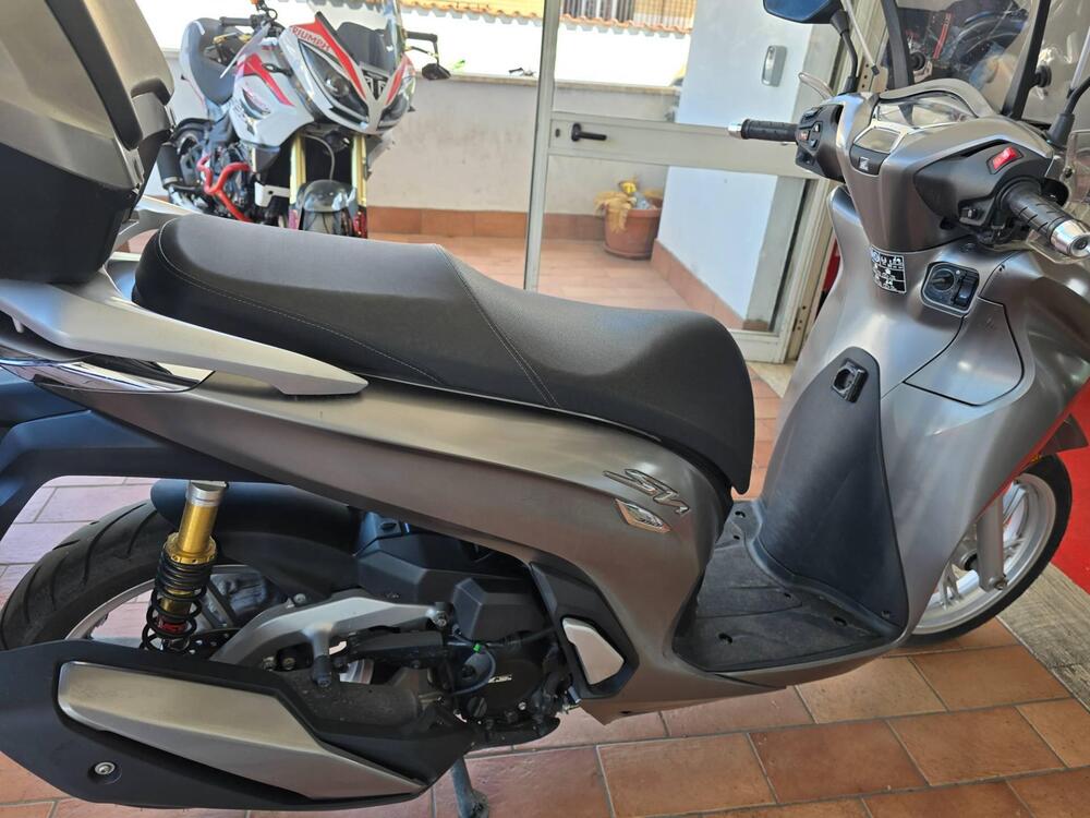 Honda SH 350 (2021 - 24) (7)