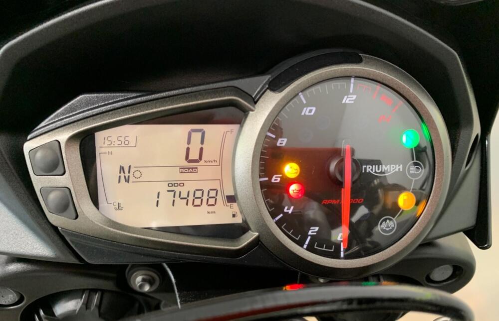 Triumph Street Triple S (2017 - 19) (14)