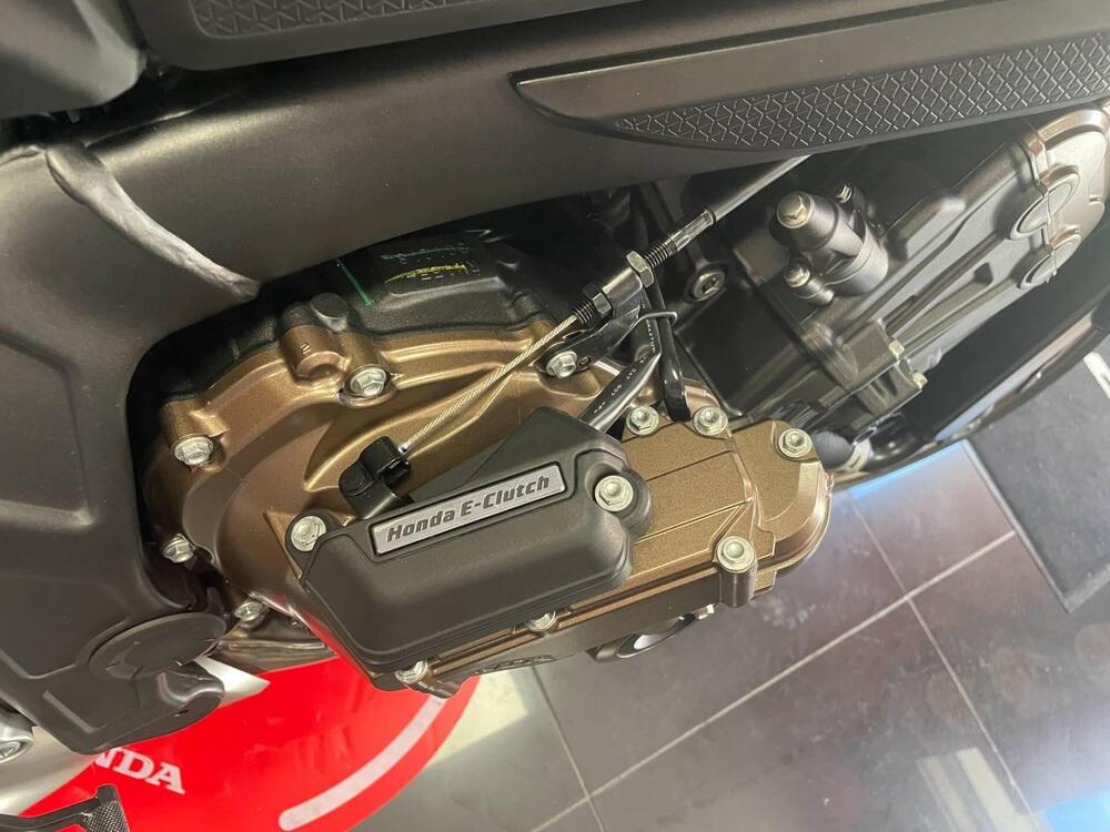 Honda CB 650 R E-Clutch (2024 - 25) (6)