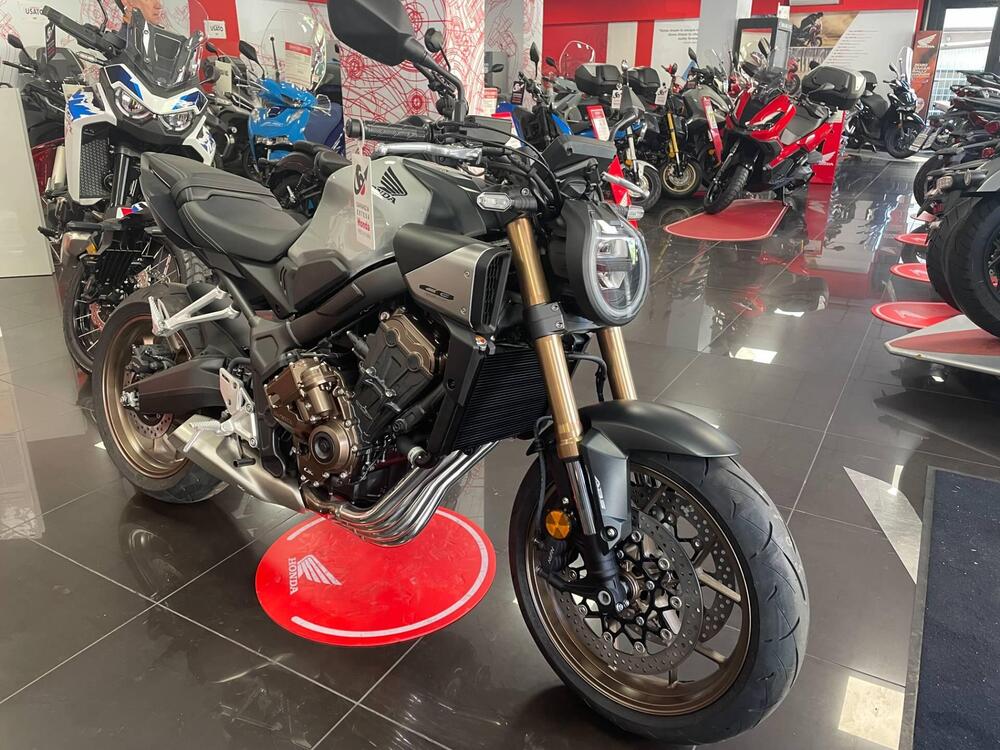 Honda CB 650 R E-Clutch (2024 - 25) (3)