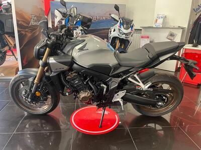 Honda CB 650 R E-Clutch (2024 - 25) nuova