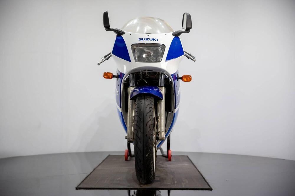 Suzuki RGV 250 (1989 - 97) (8)