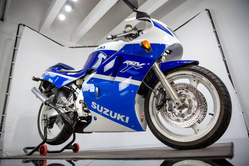 Suzuki RGV 250 (1989 - 97) (18)