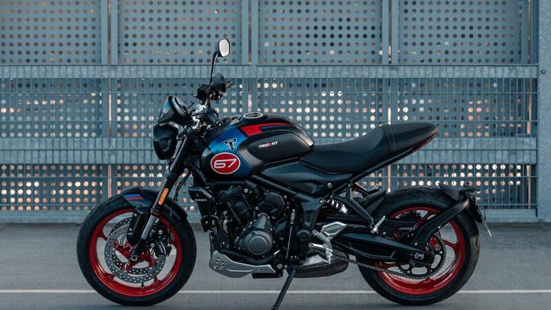 Triumph Trident 660 Triple Tribute Edition 2025: prezzo e scheda tecnica. In onore della leggendaria &ldquo;Slippery Sam&rdquo; [GALLERY]