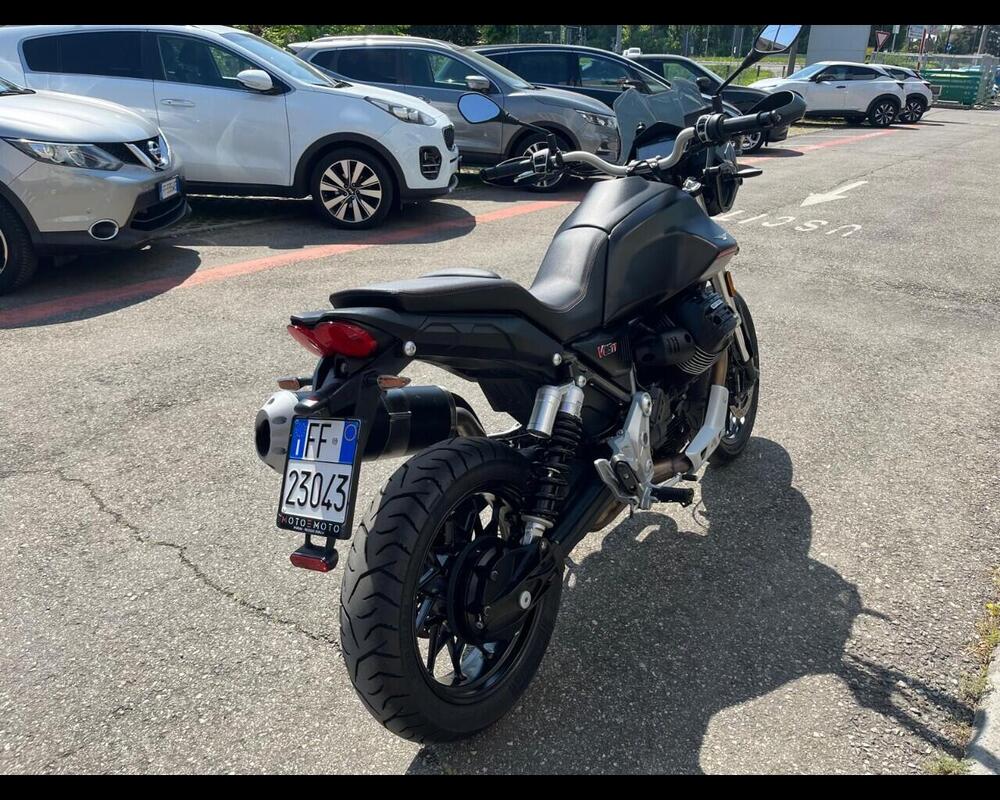 Moto Guzzi V85 TT Evocative Graphics (2021 - 23) (3)