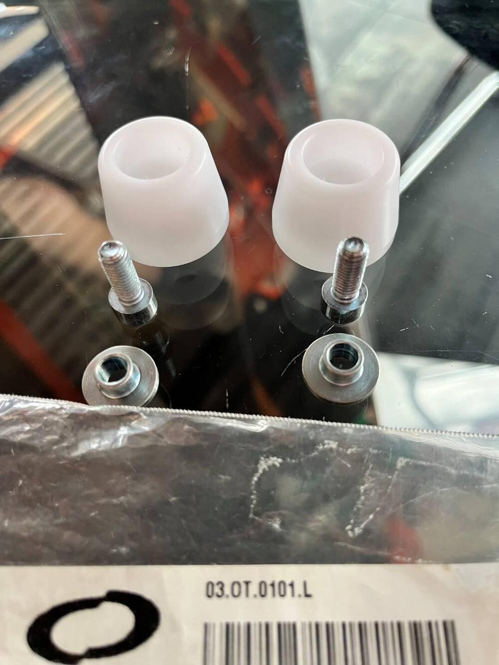 KIT TAMPONI RUOTA GP2 OHVALE