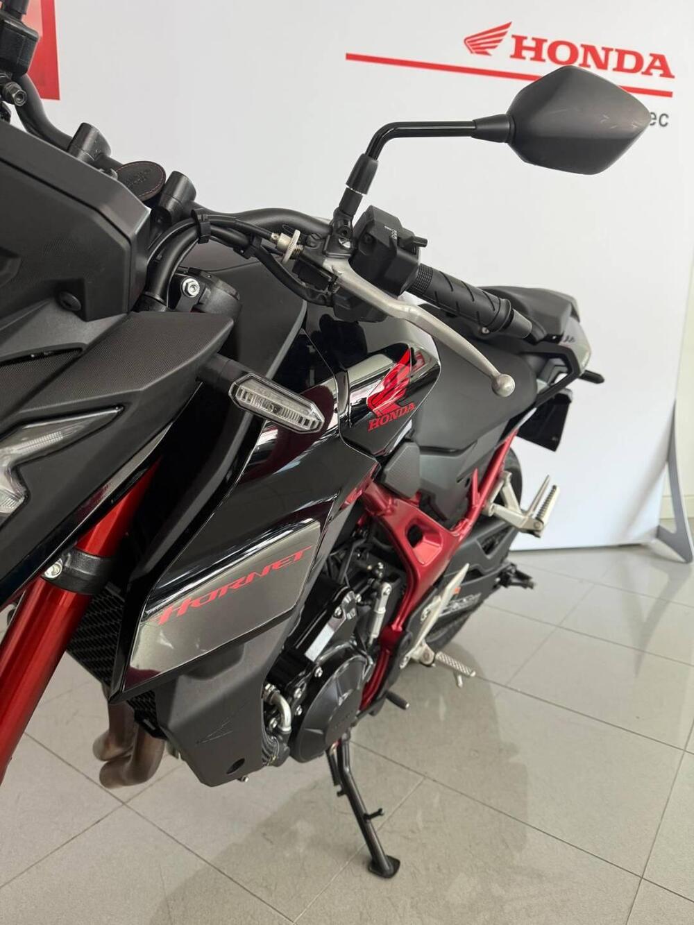 Honda CB 750 Hornet (2023 - 24) (3)