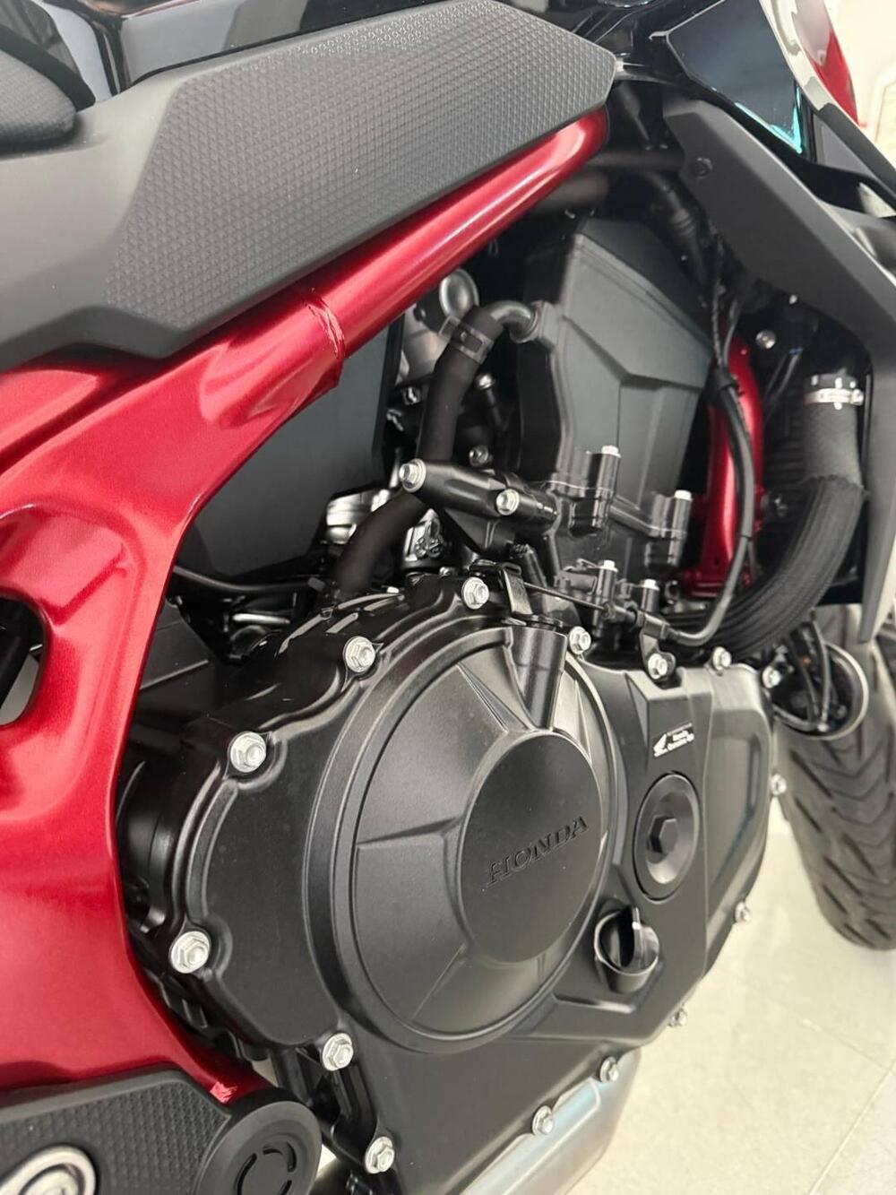 Honda CB 750 Hornet (2023 - 24) (2)