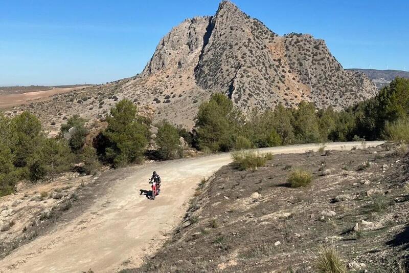 ARIESMOTOTOURS: L&#039;Avventura su Due Ruote in Spagna, Portogallo e Marocco