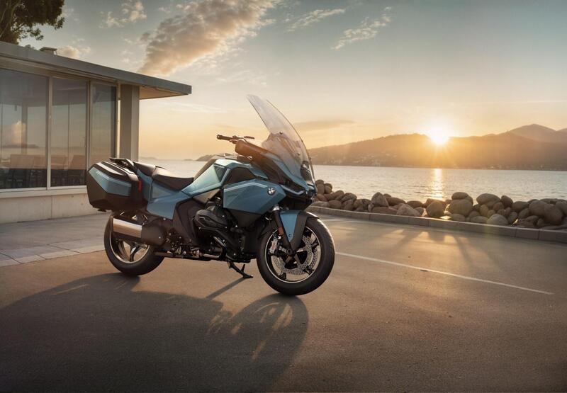 BMW R 1300 RT 2026: caratteristiche tecniche e prezzo. La pi&ugrave; tecnologica di sempre [GALLERY]