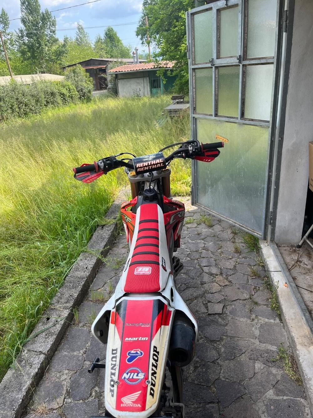 Honda CRF 250 R (2009) (4)