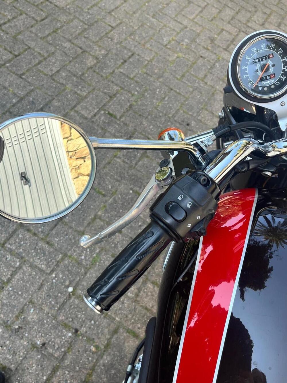 Triumph Bonneville T100 (2001 - 07) (3)