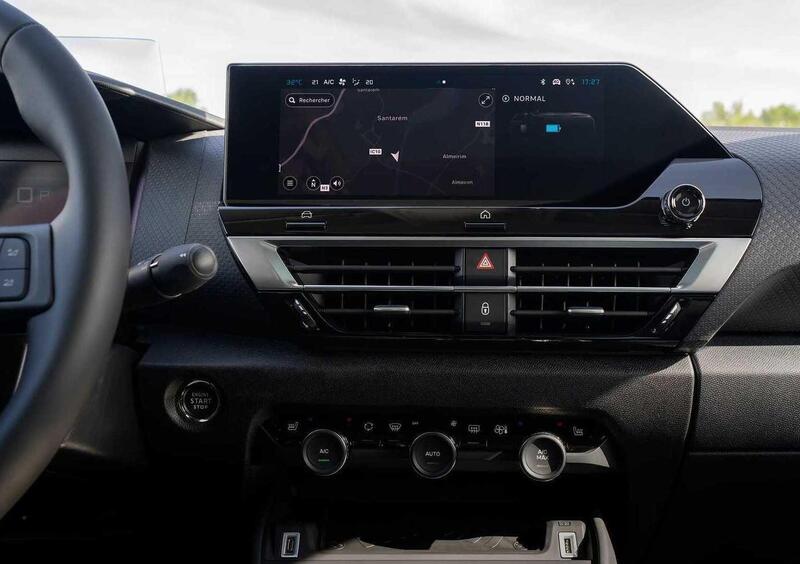 Citroen C4 X (2022-->>) (12)