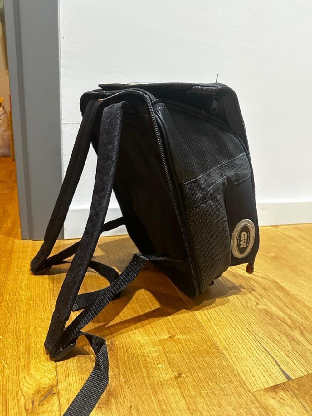 Borsa magnetica da serbatoio Givi (2)