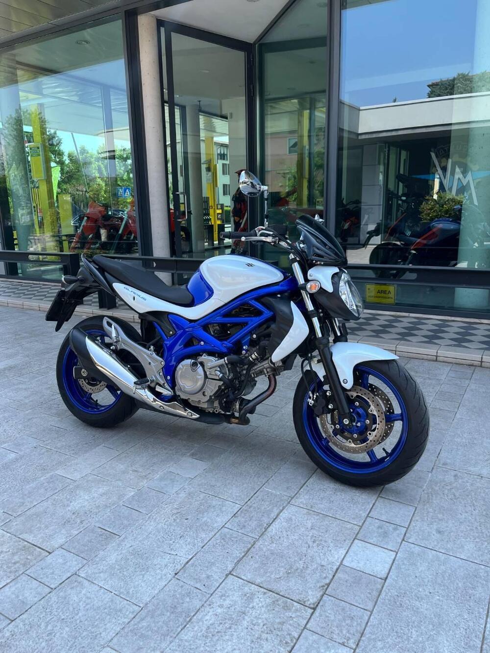 Suzuki Gladius 650 SFV ABS (2009 - 15)