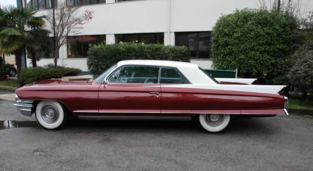 Cadillac Deville d'epoca a Bologna (6)