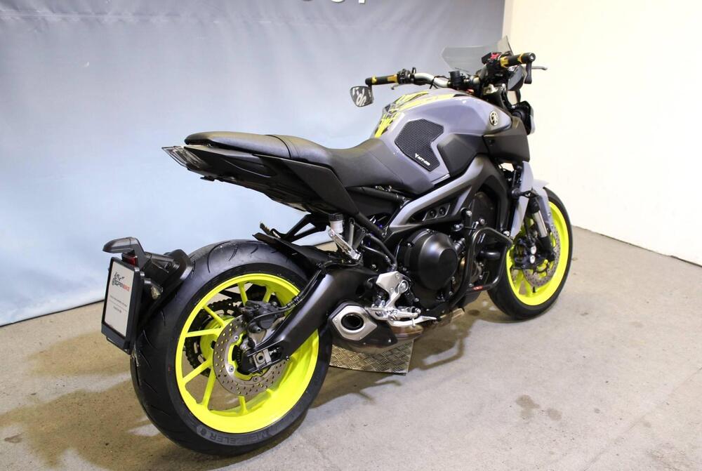 Yamaha MT-09 (2017 - 20) (4)