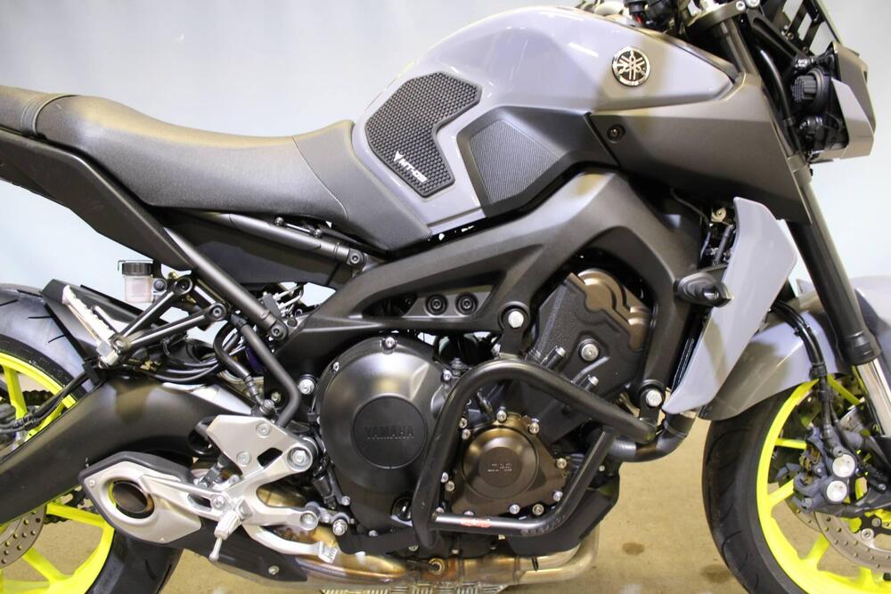 Yamaha MT-09 (2017 - 20) (9)