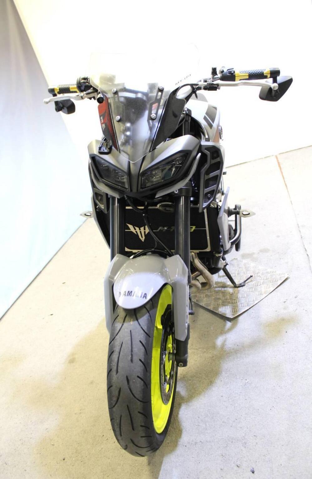 Yamaha MT-09 (2017 - 20) (13)