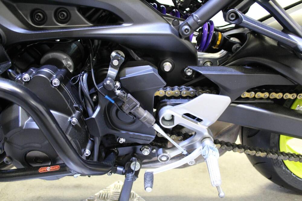 Yamaha MT-09 (2017 - 20) (17)