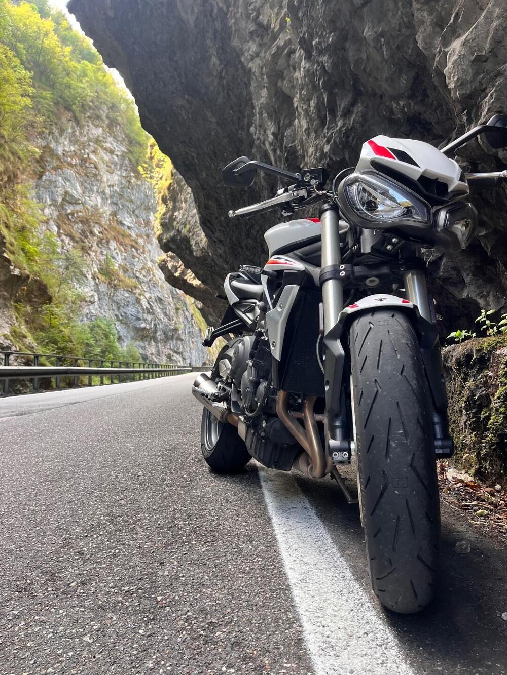 Triumph Street Triple S (2020 - 23) (3)