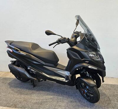 Piaggio MP3 530 Hpe Exclusive (2025) nuova