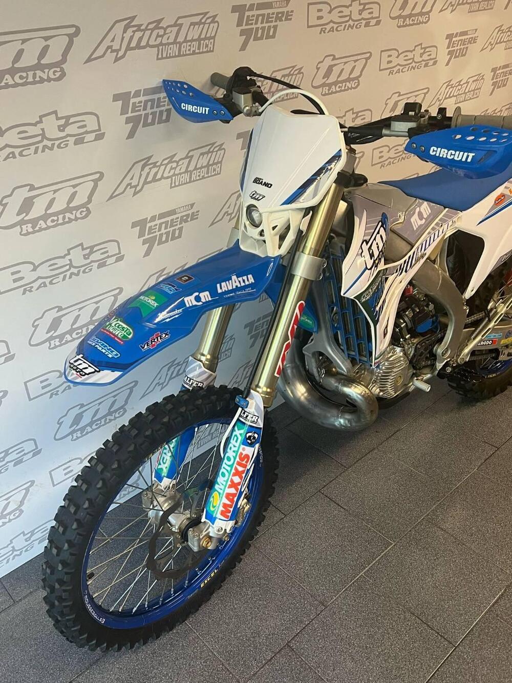 Tm Moto EN 250 ES Fi 2T (2023) (11)