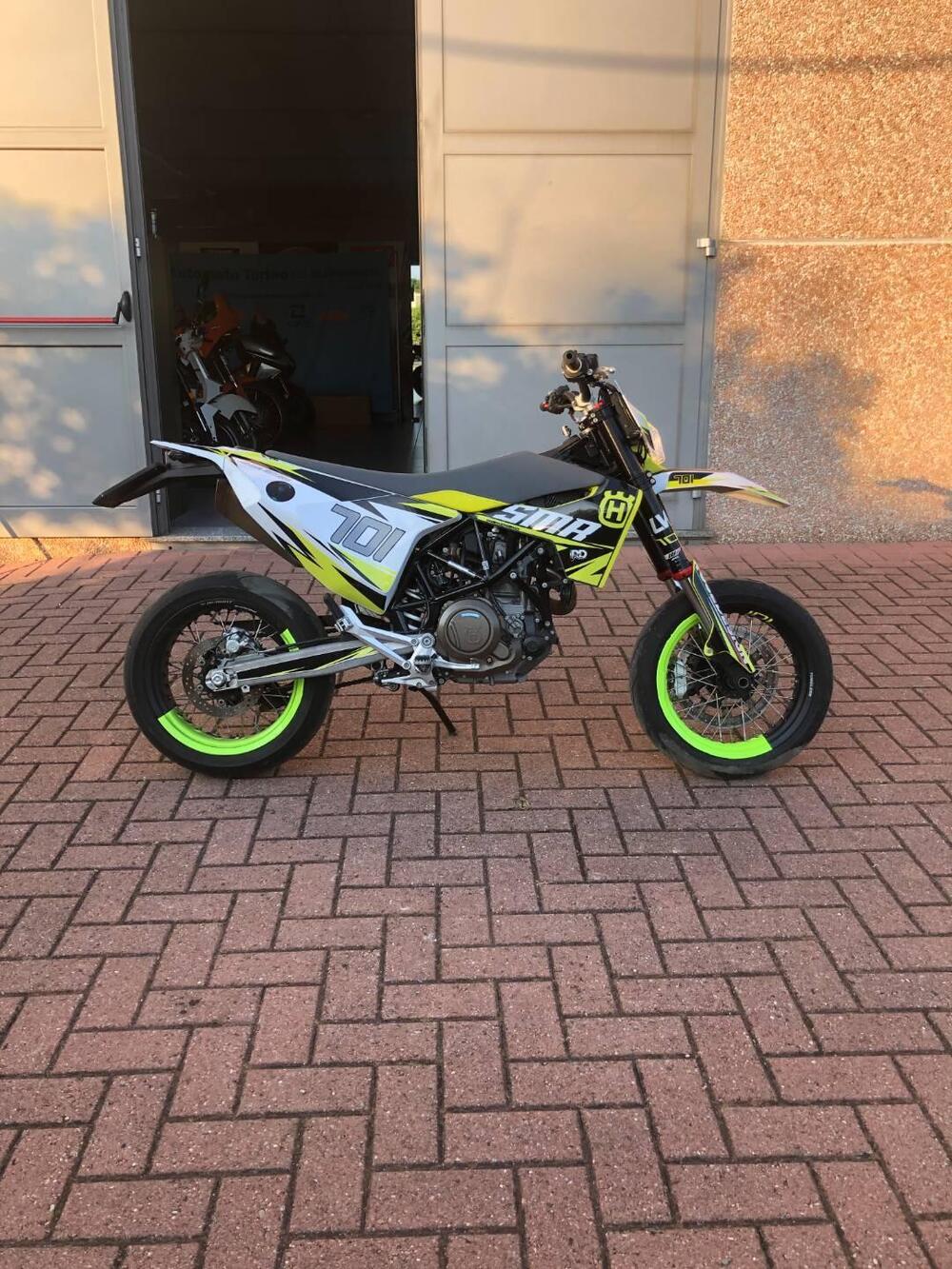 Husqvarna 701 Supermoto (2020)