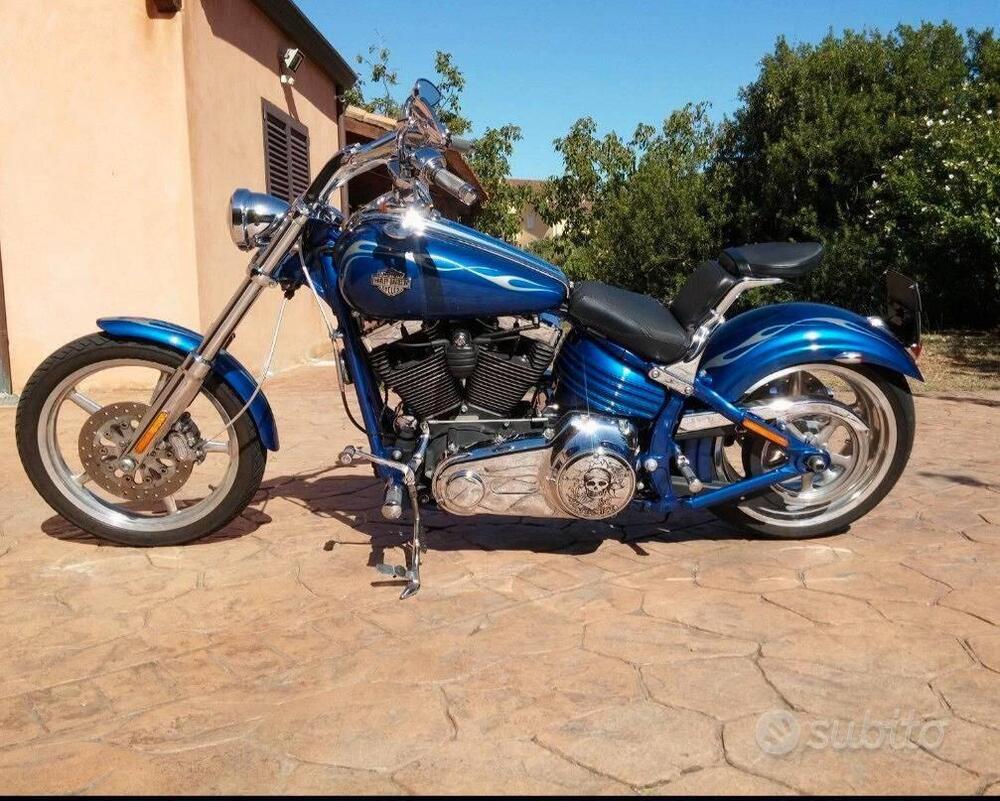 Harley-Davidson 1584 Rocker C (2009 - 11) - FXCWC (2)