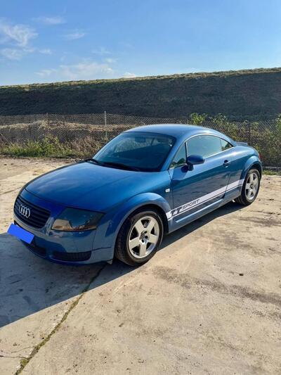 Audi TT Coup&eacute; 1.8 T 20V 179 CV cat quattro del 1999 usata a Montegalda