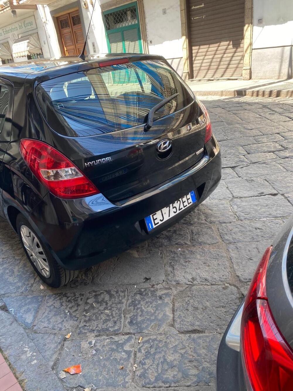 Hyundai i20 usata a Napoli (6)