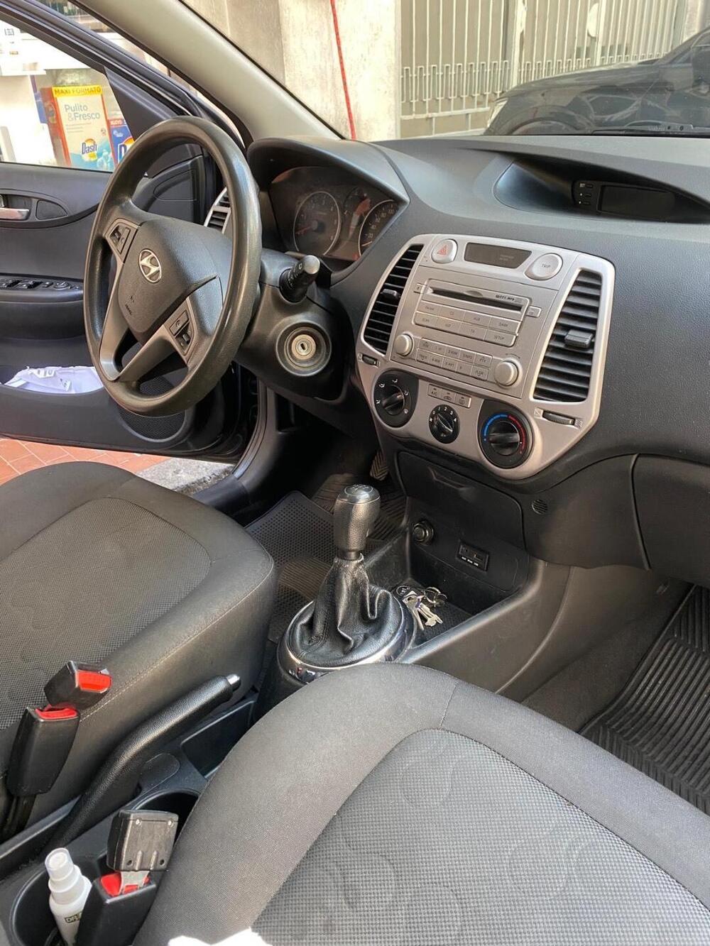 Hyundai i20 usata a Napoli (7)