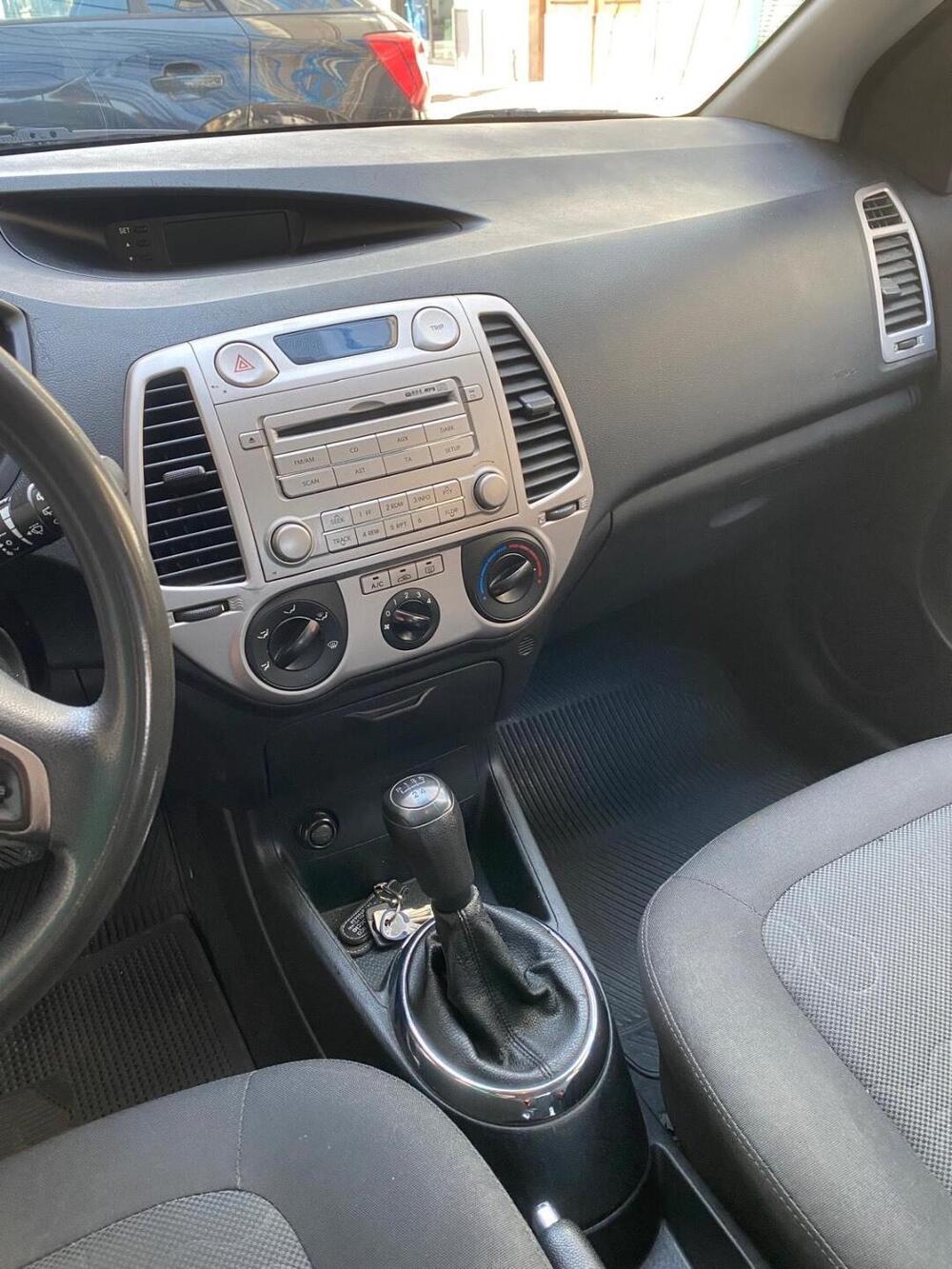 Hyundai i20 usata a Napoli (8)