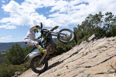 TEST: Abbiamo provato le primissime Triumph da ENDURO: vanno bene come le gemelle da MX!? [VIDEO]