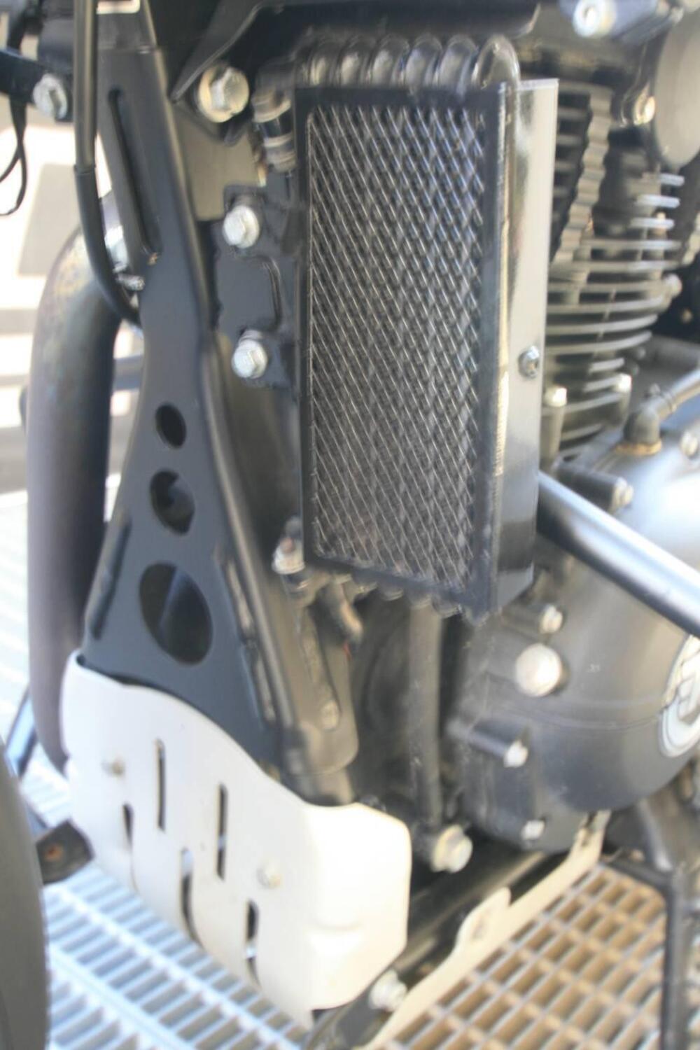 Royal Enfield Himalayan 411 (2017 - 20) (9)