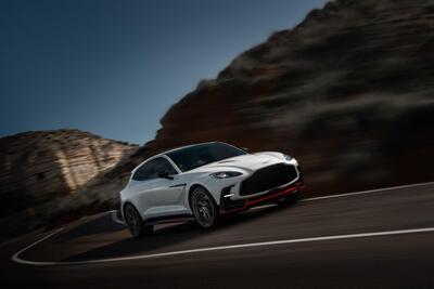 Aston Martin DBX S: 727 CV, la pi&ugrave; potente della Hypersuv