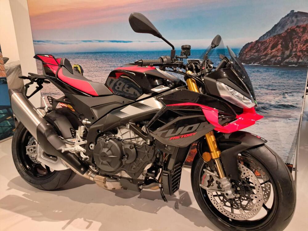 Aprilia Tuono V4 Factory (2025) (2)