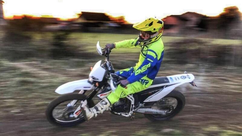 Tragedia in Friuli: muore durante una gara di motocross