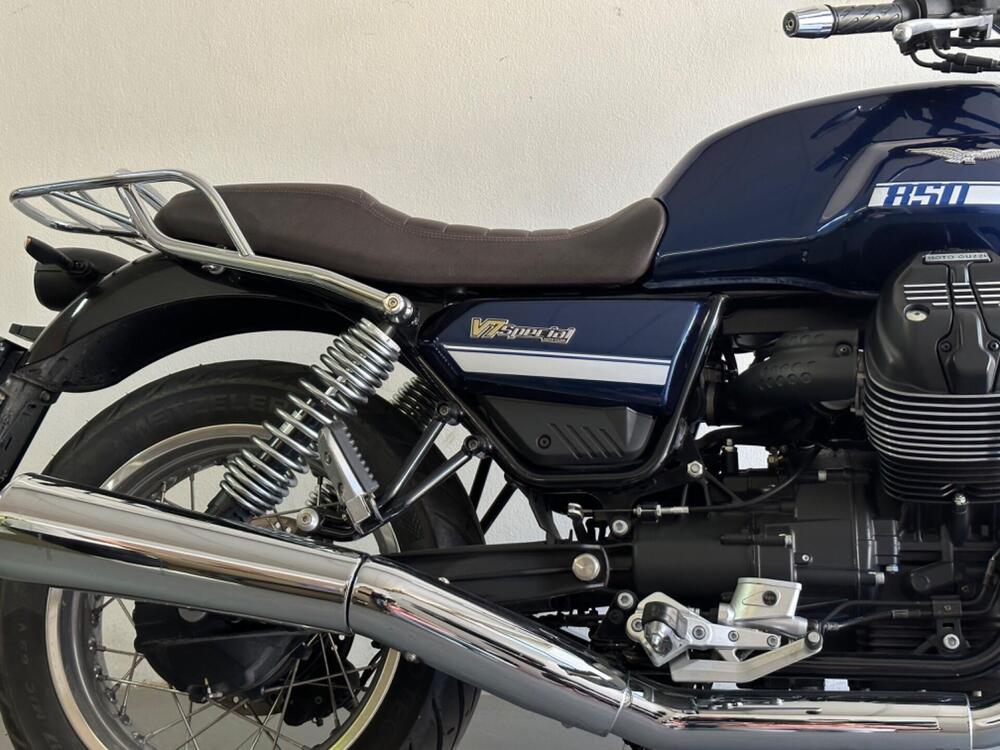 Moto Guzzi V7 Special (2021 - 24) (3)