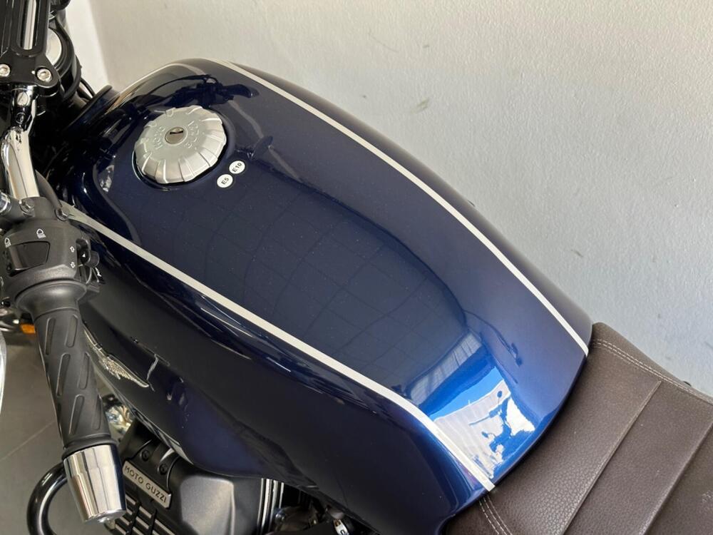 Moto Guzzi V7 Special (2021 - 24) (8)