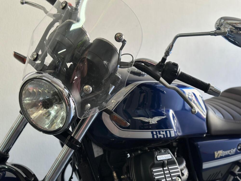 Moto Guzzi V7 Special (2021 - 24) (11)