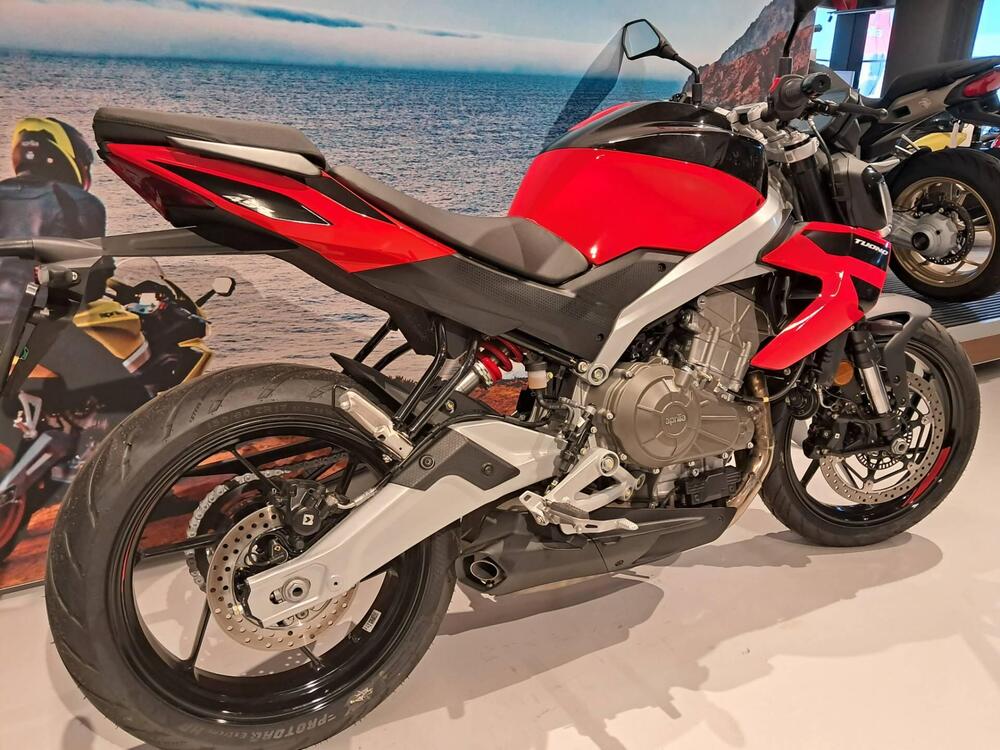 Aprilia Tuono 457 (2025) (5)